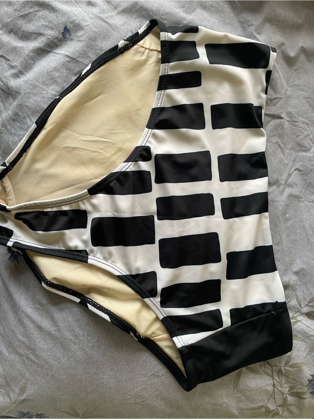 Nani Black & White Geometric high waist bottoms